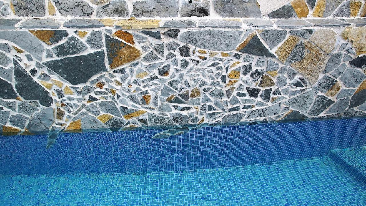 Penthouse Stoliv New Spa-Pool Villa Is Located 5M From The Sea, Exclusive Terrace,Private Jetty Wih Sunbeds, Pebble Beach, Secluded Location Total Area 375M2 At Your Disposal Cattaro Esterno foto