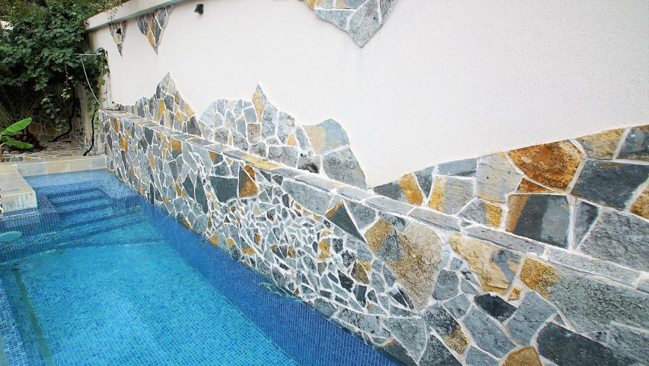 Penthouse Stoliv New Spa-Pool Villa Is Located 5M From The Sea, Exclusive Terrace,Private Jetty Wih Sunbeds, Pebble Beach, Secluded Location Total Area 375M2 At Your Disposal Cattaro Esterno foto