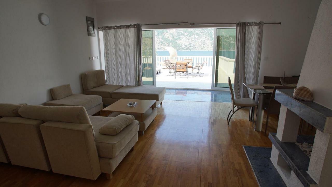Penthouse Stoliv New Spa-Pool Villa Is Located 5M From The Sea, Exclusive Terrace,Private Jetty Wih Sunbeds, Pebble Beach, Secluded Location Total Area 375M2 At Your Disposal Cattaro Esterno foto